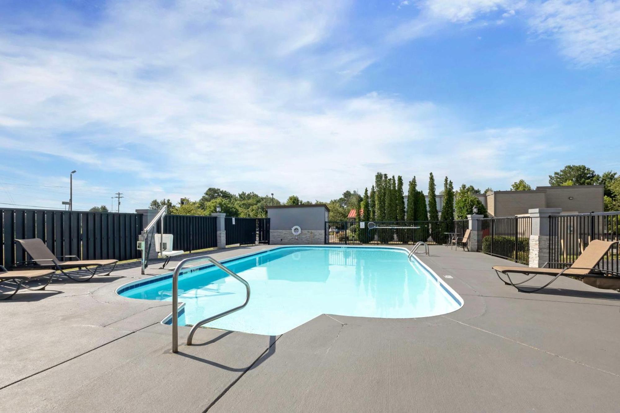 Best Western Dickson Exterior photo