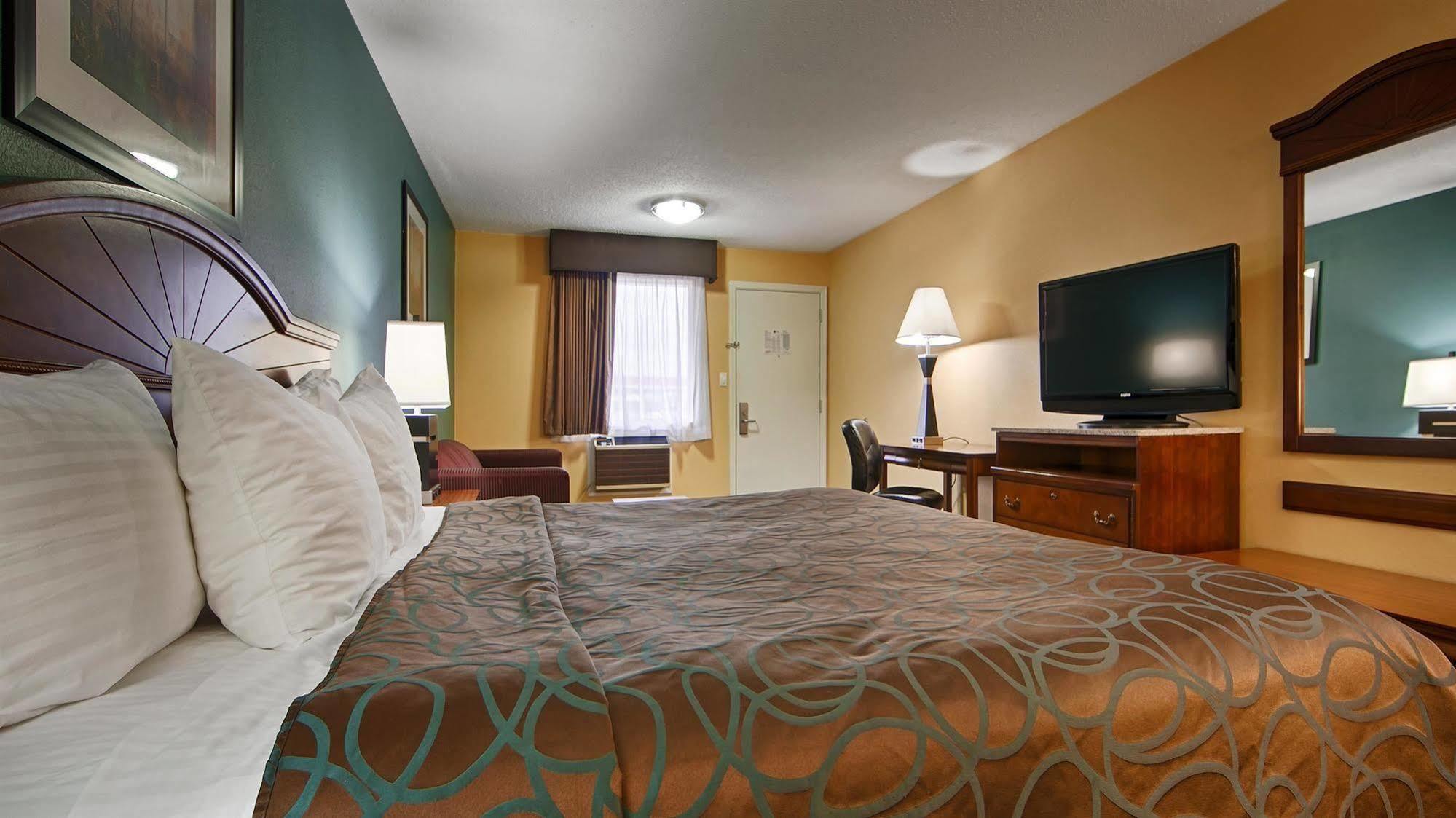 Best Western Dickson Exterior photo